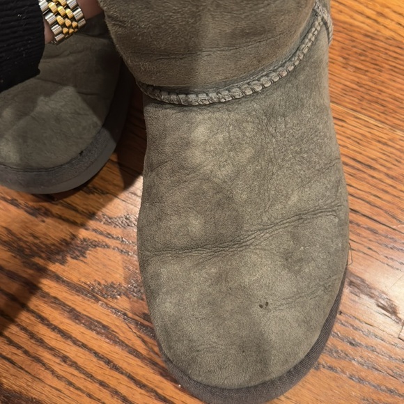 Tall Ugg boots in gray - Picture 4 of 4